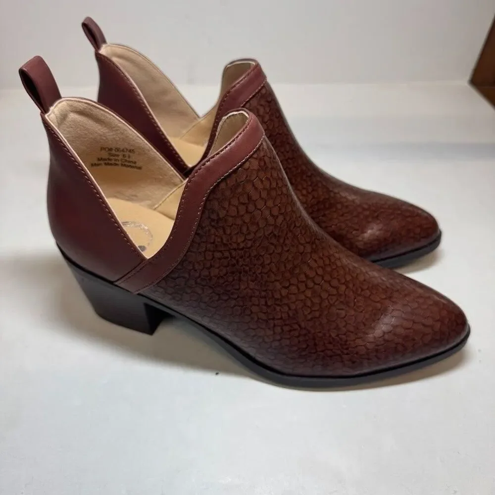 Journee Collection Womens 7 M Brown Terri Block Heel Ankle Booties NIB FO6